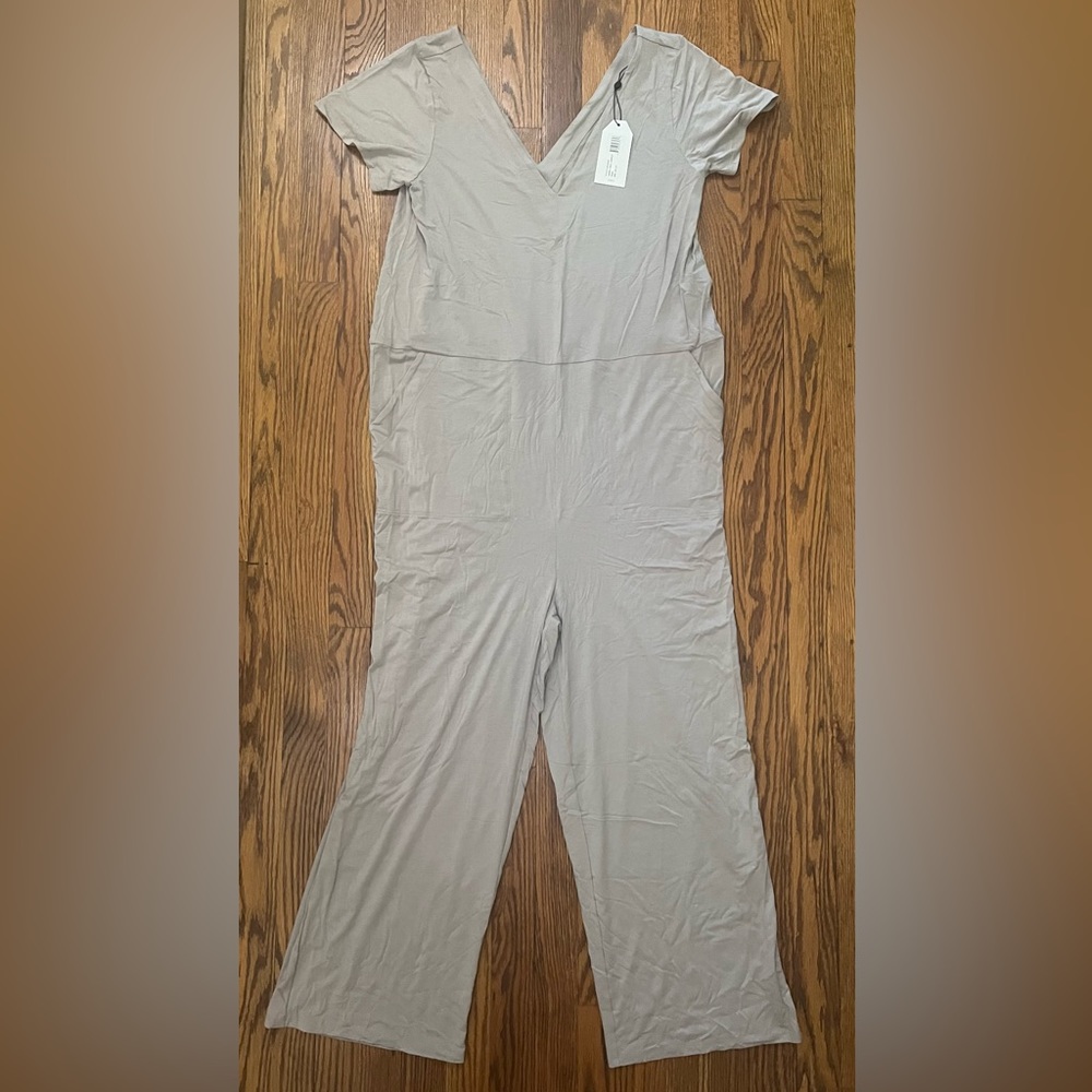 NWT Universal Standard Jenna V-neck Jumpsuit Pearl size 2XS